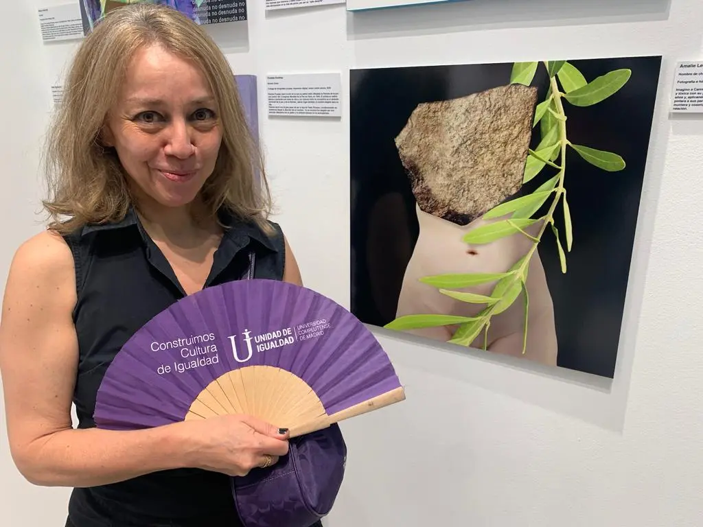 Violeta Andreu junto a NOMEN OMEN